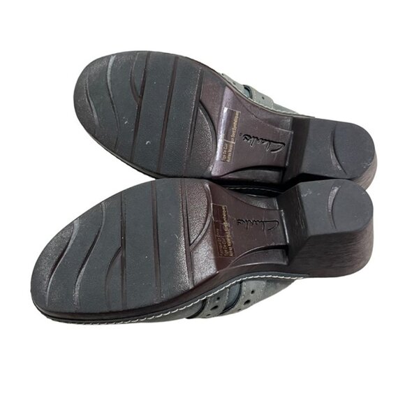 Clarks women's shoes 7 blue leather slip on 2.5" block heel round toe - Picture 7 of 9